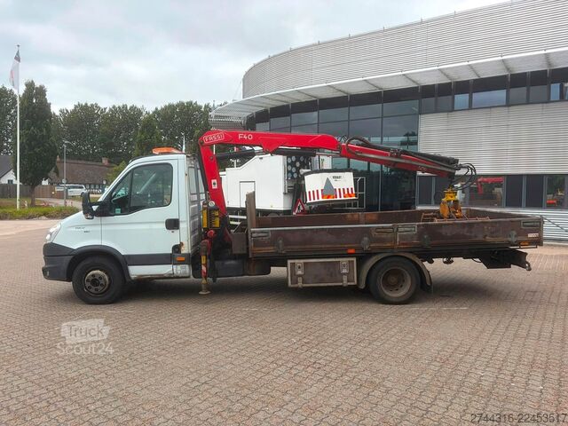 Grua montada em camião IVECO Daily 70C17 EEV