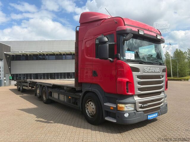 Lastebil med plan SCANIA R480 6X2 med kelberg