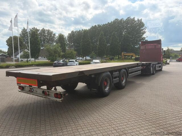 Lastebil med plan SCANIA R480 6X2 med kelberg