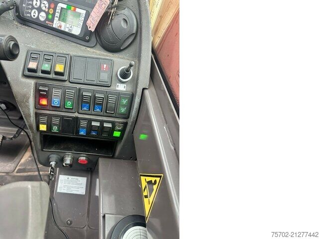 Teleskopiskais iekrāvējs Manitou MRT 2150 Privilege Teleskoplader