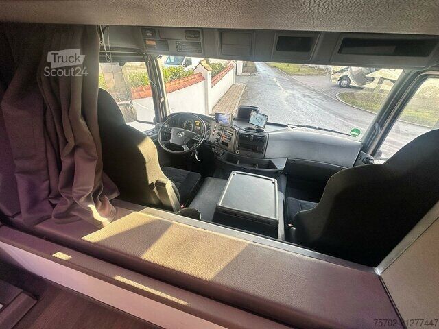 Viehtransporter LKW Mercedes-Benz Atego 1327 4-5 Pferde Popout,Autom.,Euro6, WoMo