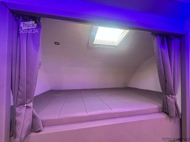 Viehtransporter LKW Mercedes-Benz Atego 1327 4-5 Pferde Popout,Autom.,Euro6, WoMo