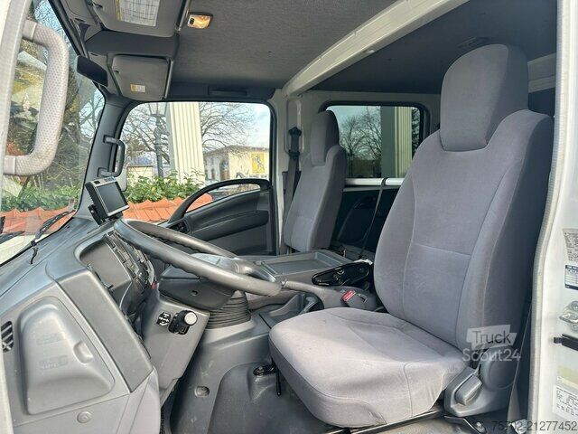 Veetransporter Isuzu N62.150 2 Pferde, 7 eingetragene Sitzplätze