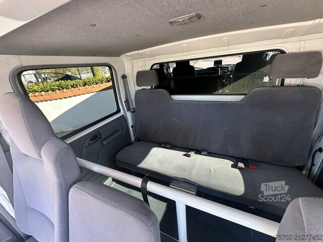 Veetransporter Isuzu N62.150 2 Pferde, 7 eingetragene Sitzplätze