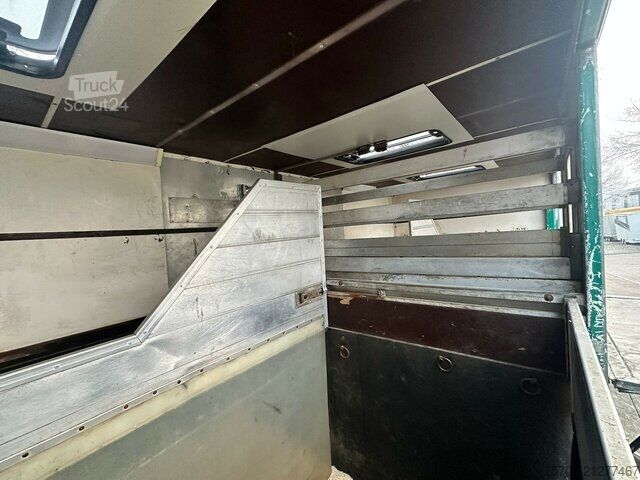 Veetransporter Mercedes-Benz Atego 823 4 Pferde