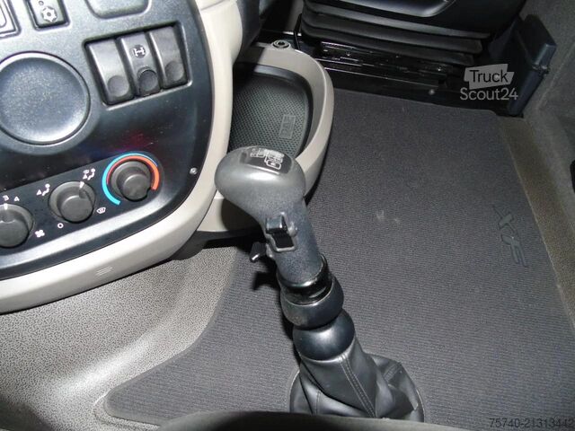 Box body DAF XF 105 .410 + EURO 5 EEV + LOW KM + MANUAL