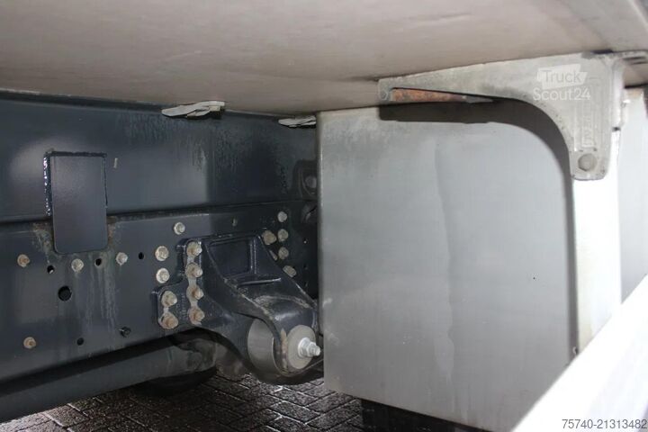 Soğutmalı/dondurulmuş taşıma Iveco Eurocargo 140e22 + EURO 6 + LOW KM + chereau