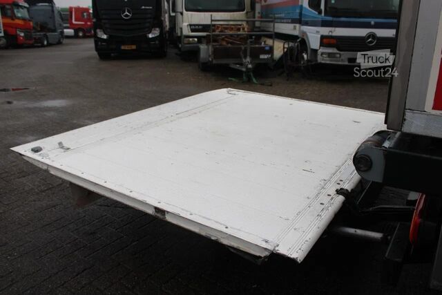 Koel-vriestransport Iveco Eurocargo 140e22 + EURO 6 + LOW KM + chereau