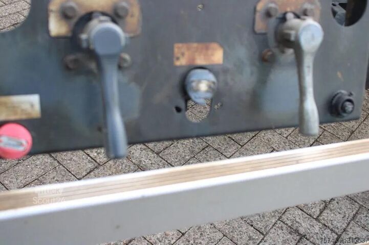 Transporte de contenedores Burg 3X SAF