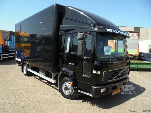 Mala Volvo FL 8.180 + Manual + Dhollandia Lift