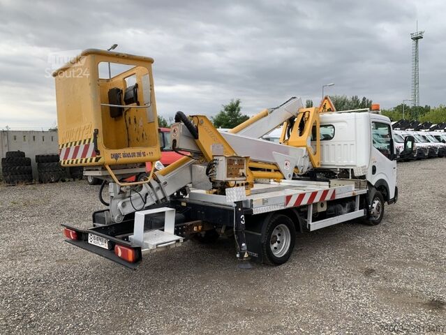 Transporter mit Koffer Renault Maxity Multitel MX200 - 20 m