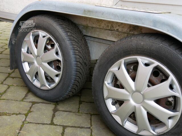 Príves na prepravu koní  Hundeanhänger 6 Hunde WT Metall