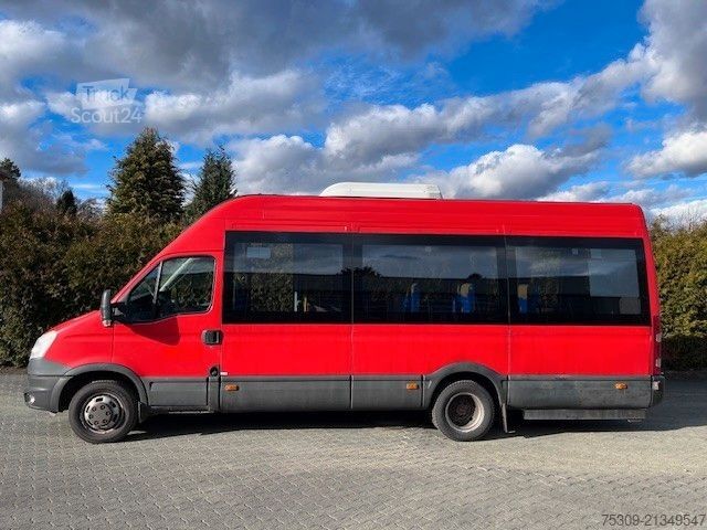 Kleinbus IVECO 50 C 17 Heckniederflur 13 + 10 - AC - Automatik