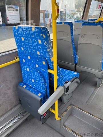 Kleinbus IVECO 50 C 17 Heckniederflur 13 + 10 - AC - Automatik
