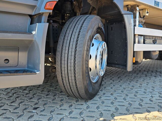 Hladilni tovornjak MERCEDES-BENZ Antos 1830 | Triple Verdampfer | Ladebordwand