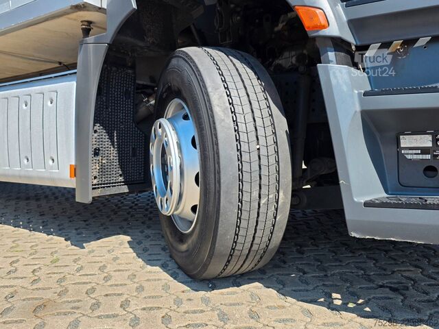 Hladilni tovornjak MERCEDES-BENZ Antos 1830 | Triple Verdampfer | Ladebordwand