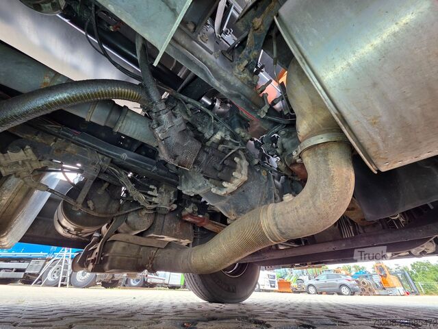 LKW mit Tankaufbau SCANIA P 320 DB4X2MNA | ADR AT FL | Teilledersitze