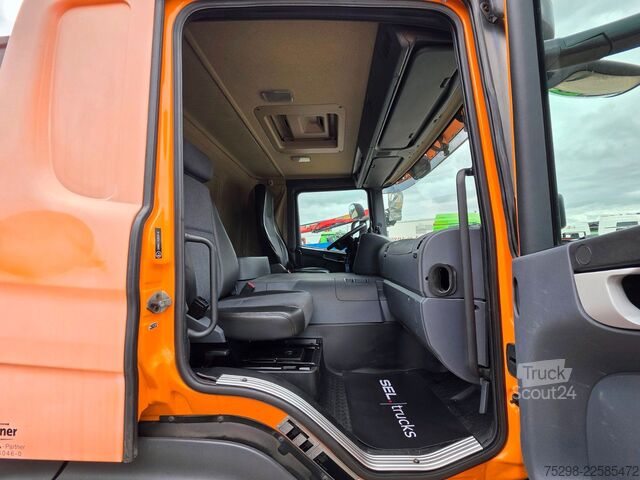 LKW mit Tankaufbau SCANIA P 320 DB4X2MNA | ADR AT FL | Teilledersitze