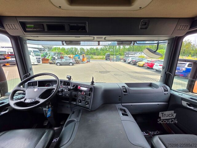 LKW mit Tankaufbau SCANIA P 320 DB4X2MNA | ADR AT FL | Teilledersitze
