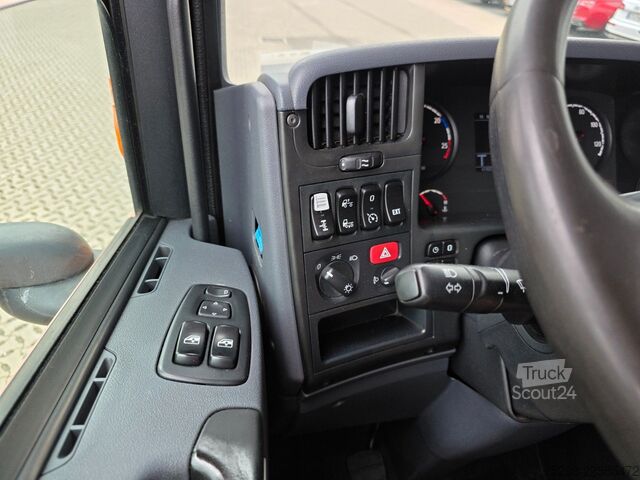 LKW mit Tankaufbau SCANIA P 320 DB4X2MNA | ADR AT FL | Teilledersitze