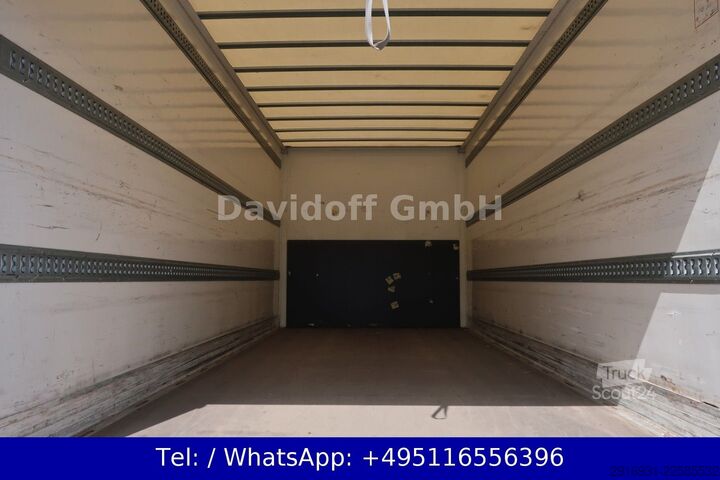 Transporter mit Koffer MERCEDES-BENZ Nr.1231 Atego 3 4x2 / Luftfahrwerk / Ladeboard.