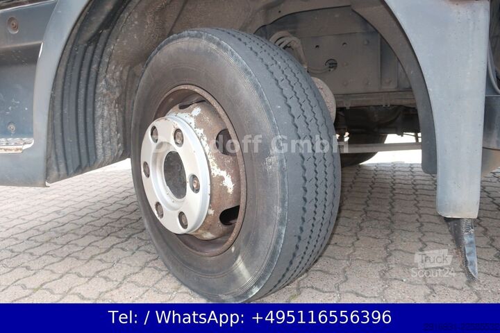 Transporter mit Koffer MERCEDES-BENZ Nr.1231 Atego 3 4x2 / Luftfahrwerk / Ladeboard.