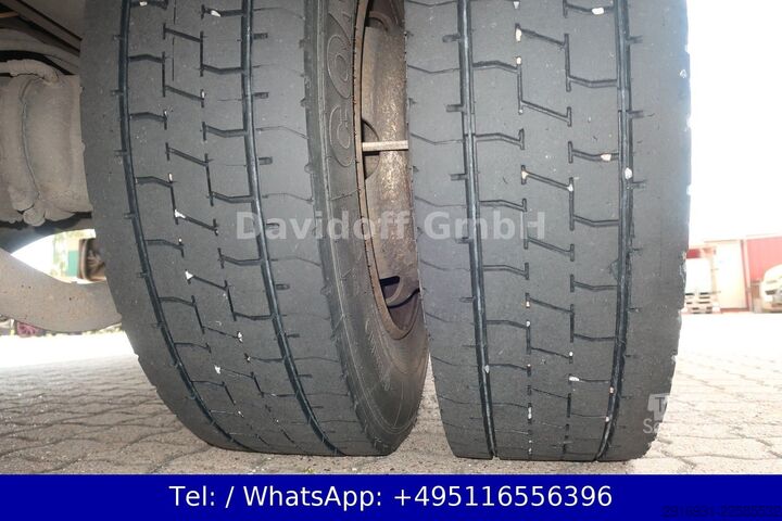 Transporter mit Koffer MERCEDES-BENZ Nr.1231 Atego 3 4x2 / Luftfahrwerk / Ladeboard.