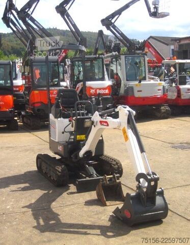 Kompaktlader Bobcat E 10 z * 2x Löffel * * Verstellfahrwerk
