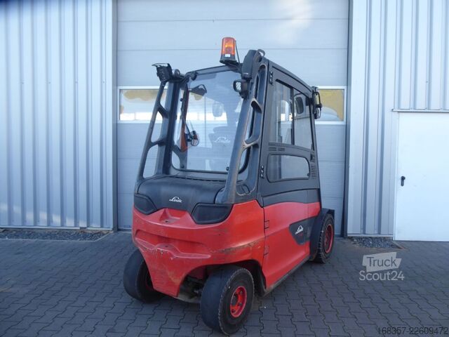 Priekšējās iekrāvēja autoiekrāvējs Linde E40H-01/600