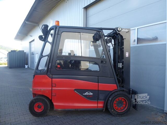 Priekšējās iekrāvēja autoiekrāvējs Linde E40H-01/600
