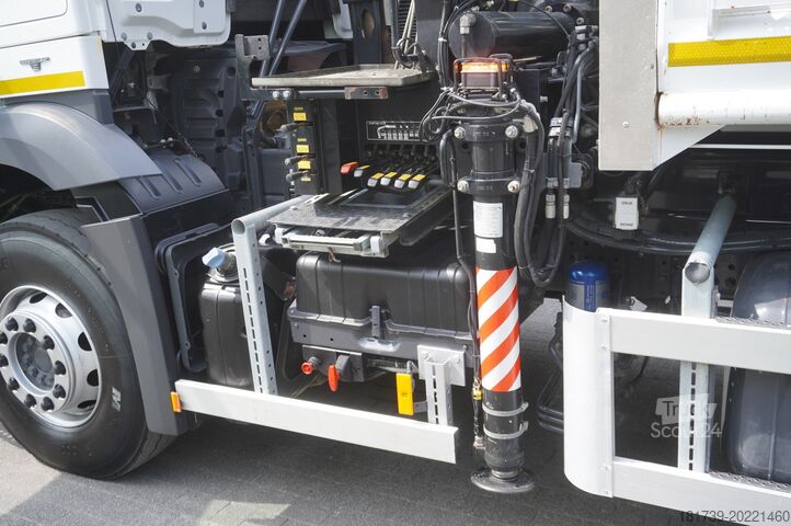 3stranný sklápěč s HDS Mercedes-Benz Arocs 1833 / 87,000 km!!! / Hds HIAB