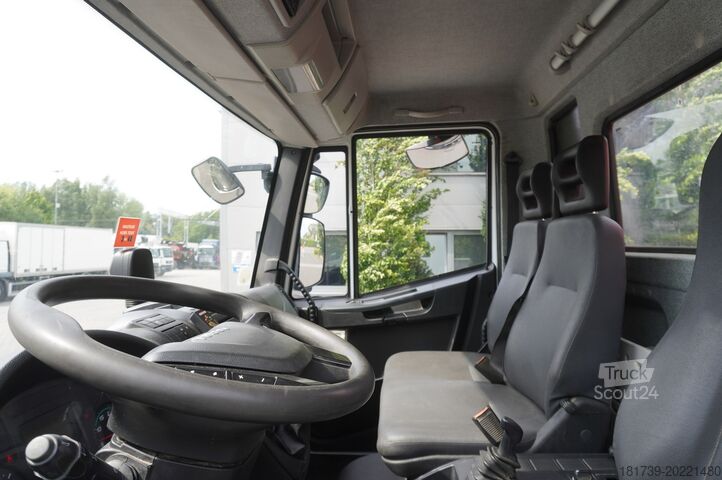 Basculantă trilaterală Iveco Eurocargo 160-250 / Fassi F95 crane