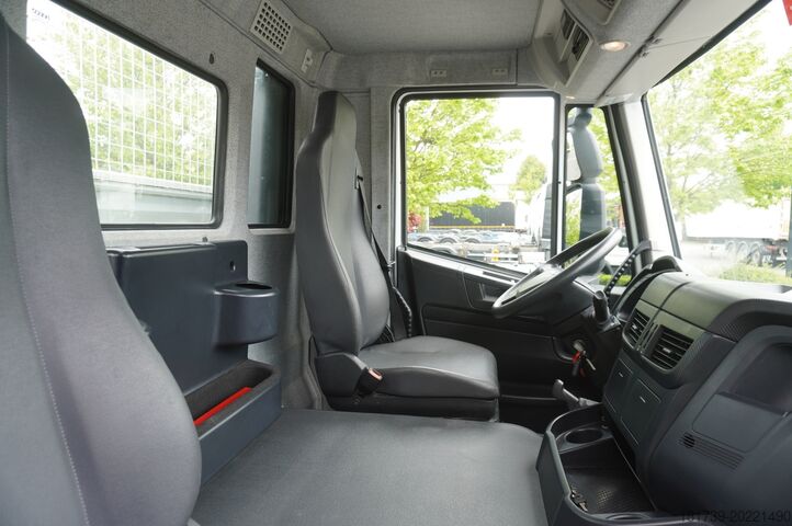 Plošina s jeřábem Iveco Stralis 310 / 34 tho km !!! / FASSI 4 t