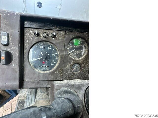 Veetransporter Mercedes-Benz 817 3-4 Pferde mit Beilharz TAP 8,7 Tandemanh.