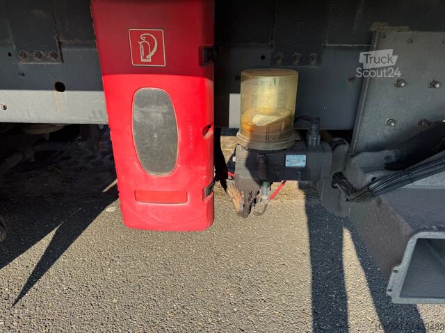 Bőrönd DAF CF 250 Bakwagen