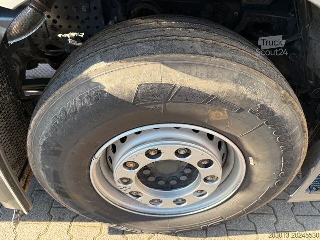 Krautuvas sumontuotas ant sunkvežimio MERCEDES-BENZ ACTROS 2546 6x2 Abrollkip Kran Palfinger Q150Z95