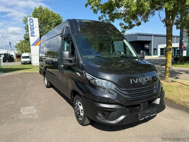 Furgón cerrado de techo alto y batalla larga Iveco 