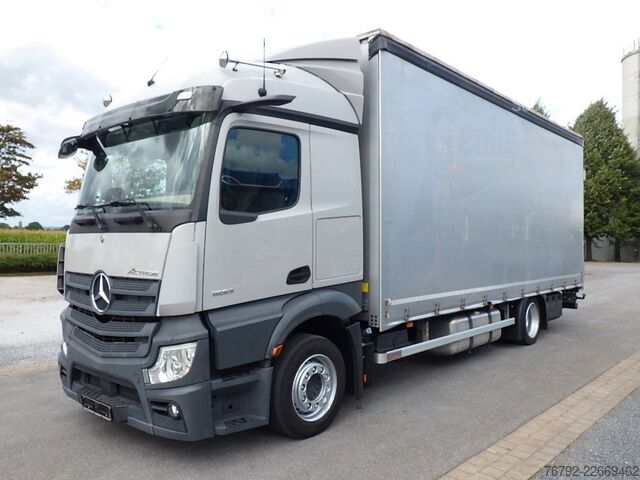 Вантажівка з платформою і тентом MERCEDES-BENZ 1833 LnR L-Fhs./Pritsche 7,35m/LBW 2to/Vollluftg