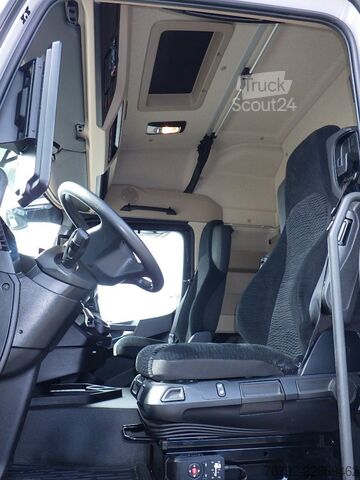 Вантажівка з платформою і тентом MERCEDES-BENZ 1833 LnR L-Fhs./Pritsche 7,35m/LBW 2to/Vollluftg