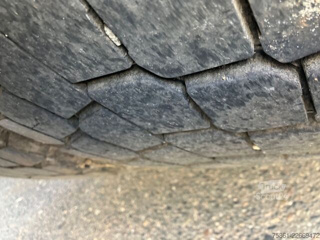 Tracteur routier standard DAF XF 450