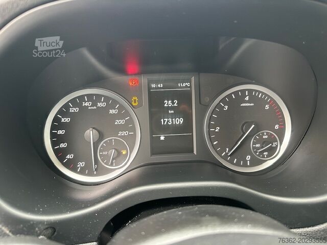 شاحنة بوكس Mercedes-Benz Vito 110 Kompakt Temp*Klima*Navi