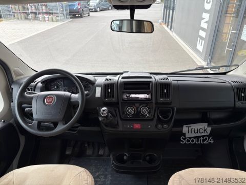 Capucine Carado A 361