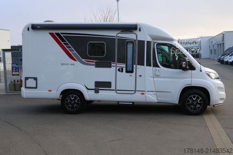 Camper semintegrato Bürstner Nexxo Van T 569