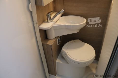 Camper semintegrato Bürstner Nexxo Van T 569