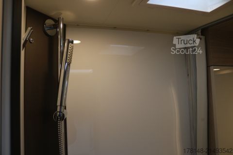 Camper semintegrato Bürstner Nexxo Van T 569