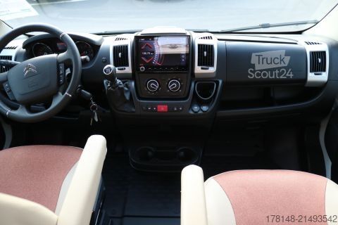 Camper semintegrato Bürstner Nexxo Van T 569