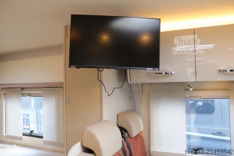 Camper semintegrato Bürstner Nexxo Van T 569