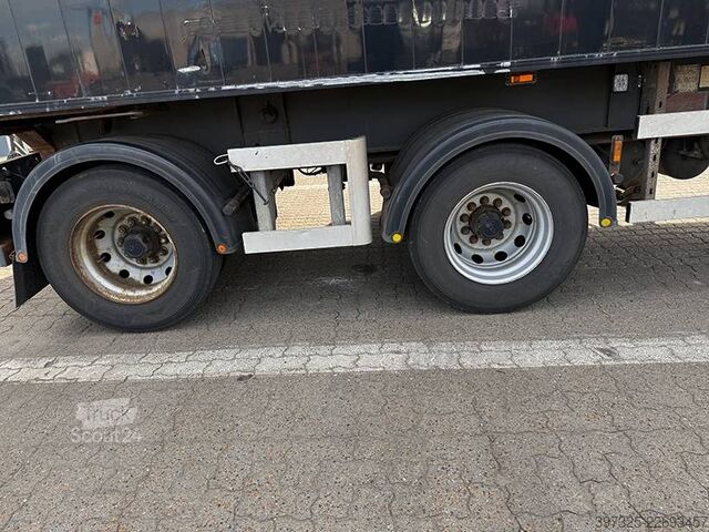 Resväska Kel-Berg 2 axle Link Box trailer / Link-Kofferauflieger