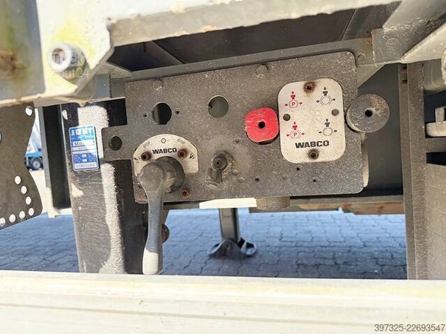 Plattformanhänger BRDR PLATZ 3 axle Stepdeck / 3 achseTiefbettauflieger
