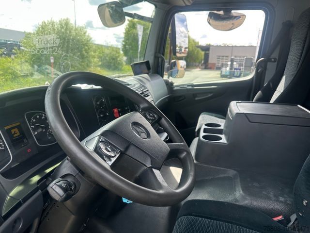 Рефрижераторний вантажівка MERCEDES-BENZ Atego 1523 Kühlkoffer TK T800R LBW AHK Spur-Ass